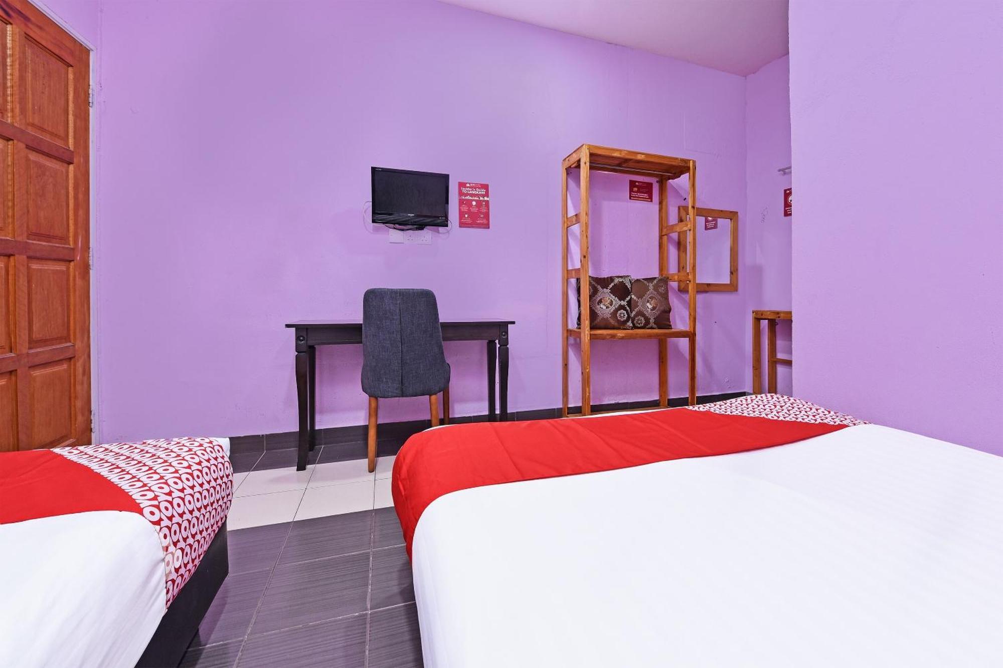 Oyo 90561 Awan Biru Motel Pantai Cenang  Luaran gambar